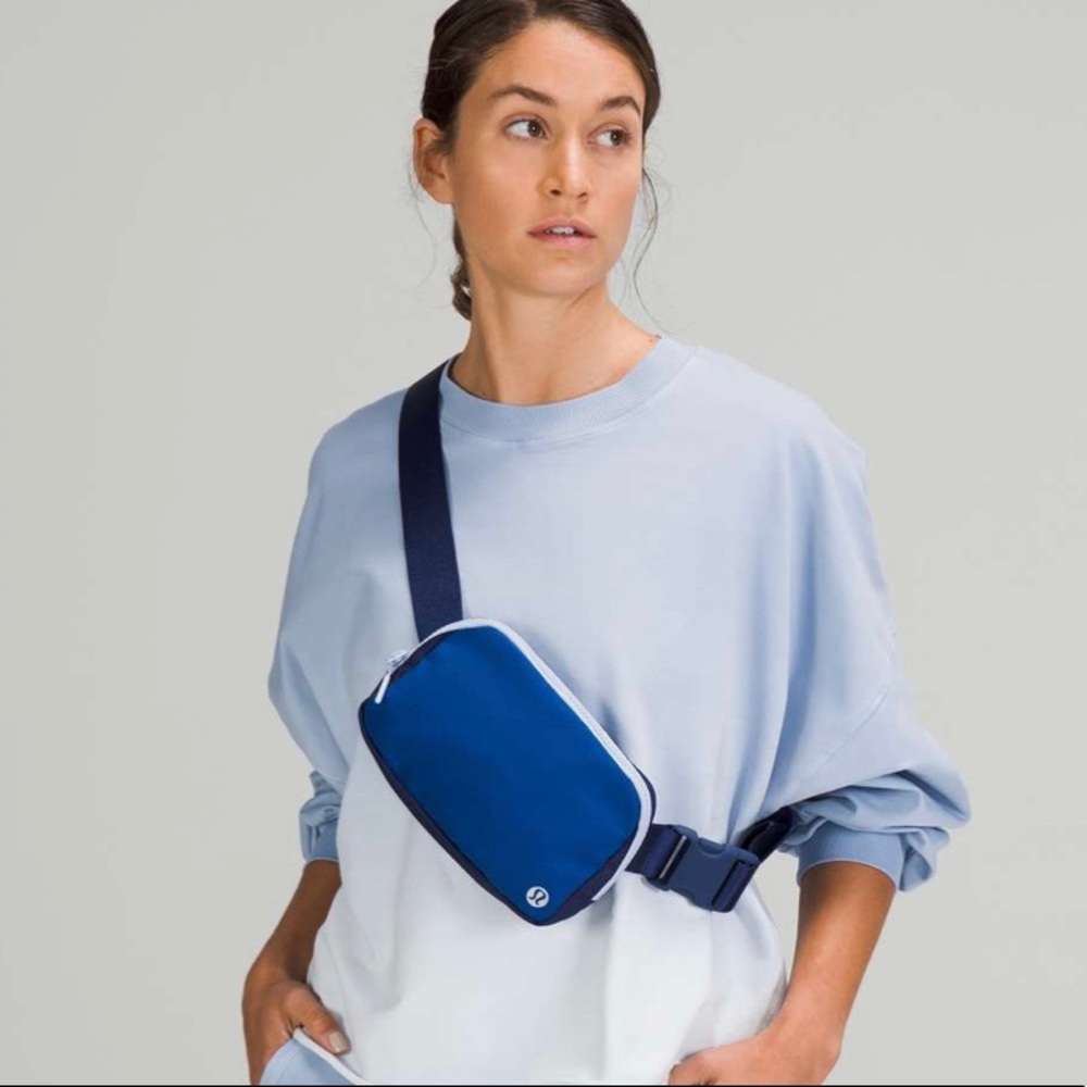 Lululemon Everywhere Belt Bag